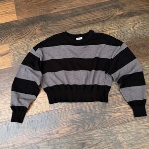 RUE21 Crop Top Sweater
